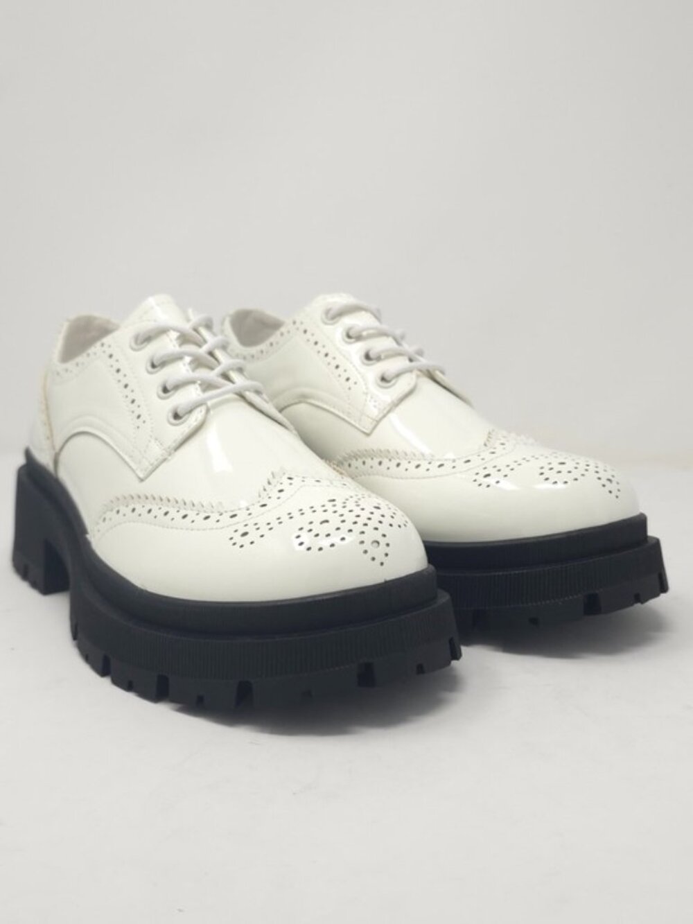 White Chunky Faux Leather Platform Oxford Lace Up Lug Sole Brogue - Picture 2 of 10